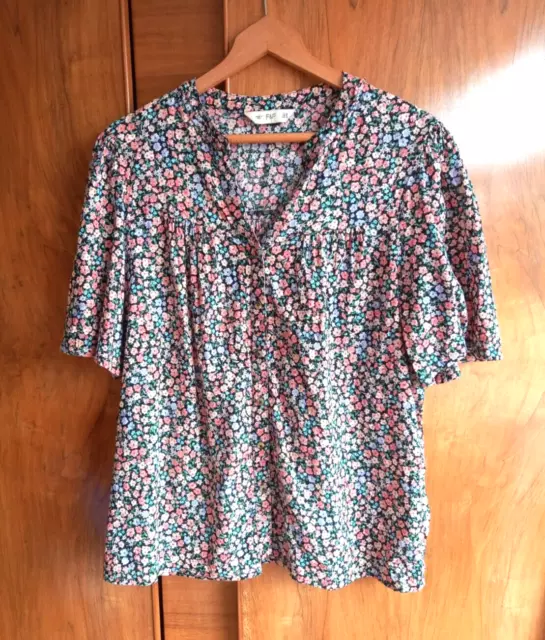 F & F ditsy floral loose short sleeve cottagecore blouse blue peach black 20 VGC