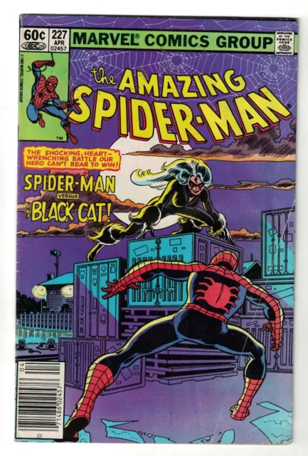 Marvel COMICS Amazing spiderman 227 black cat appearance  1982 VG+ 4.5