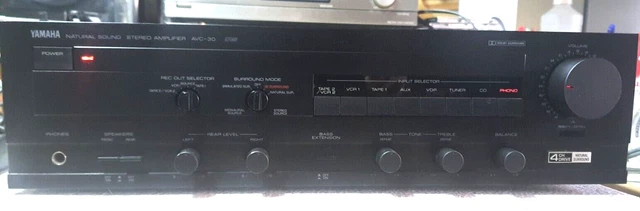 YAMAHA AMPLIFICATORE INTEGRATO AVC-30 (Giappone 1987) 100W a 8 OHM - OTTIMO