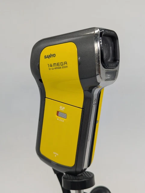SANYO XACTI VPC-CA100 14.1MP Underwater Digital Video Recorder