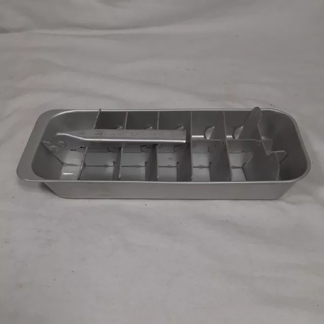 https://www.picclickimg.com/cYAAAOSwCgZlbOsV/Vintage-Metal-Ice-Maker-Tray-Magic-Touch-Aluminum.webp