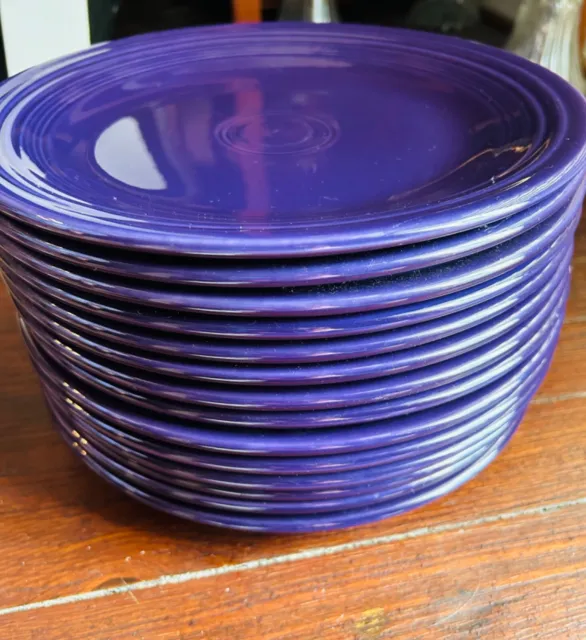 DINNER PLATE plum purple HOMER LAUGHLIN FIESTA WARE 10.5"