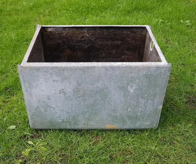 Vintage galv water tank, ideal garden planter!