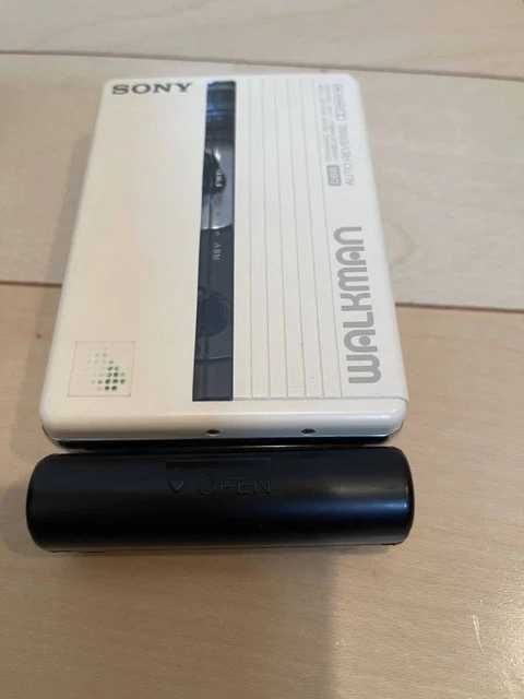 Walkman à cassettes Brandt modèle Runman M133S avec casque, boite