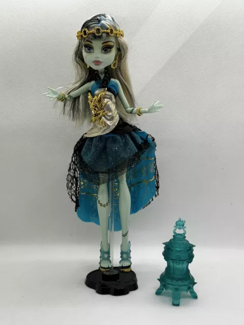 Poupee Monster High " Frankie Stein, 13 Wishes " + Accessoires