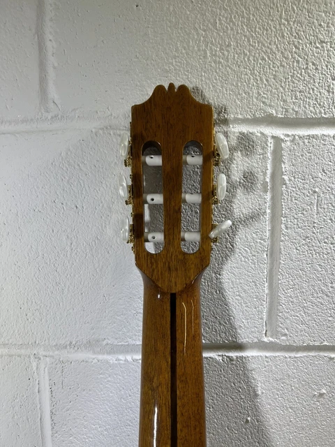 Admira Virtuoso Ec (Artesania) Electro-Classical Guitar needs atention 17
