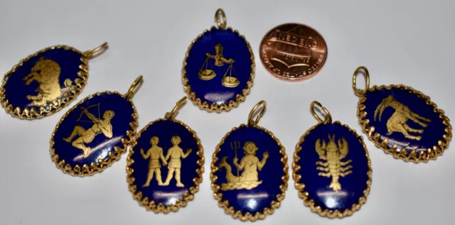 VINTAGE COBALT BLUE W GOLD ZODIAC SIGN OVAL PENDANT • CANCER  25 X 18mm lace