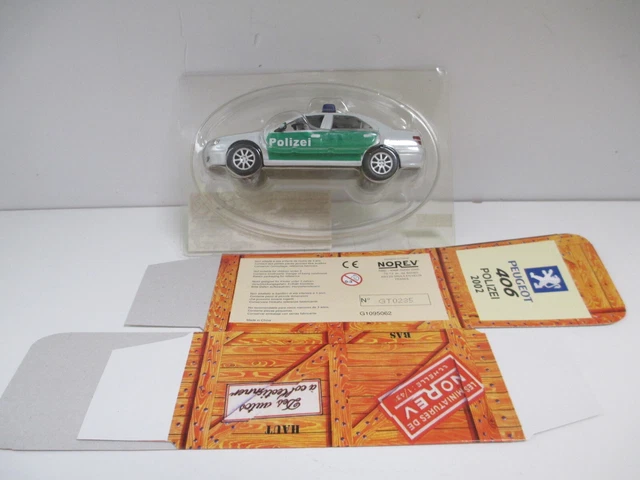 Modellauto Audi 80 B3 1989 *Polizei*, white/green Triple9 1:18 (Türen