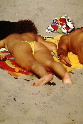 1988 candid of curvy woman in yellow bikini beach scene voyeur  35mm SLIDE Bt14