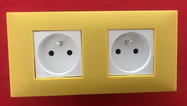 Arnould Evolution   Blanc + Jaune  Double prise Courant à Encastrer  Précablée