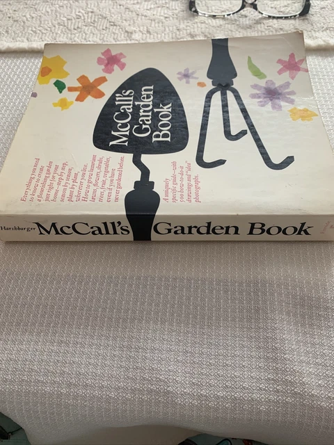 McCall's Flower Garden Book Vintage 1968 2