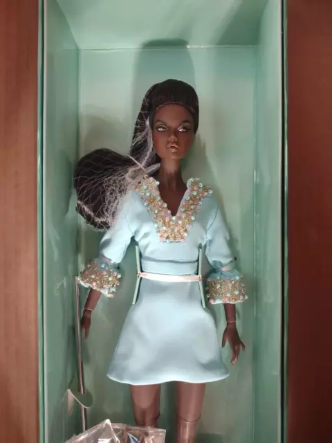 Integrity NRFB Poppy Parker Resort Ready Doll W Club Exclusive Palm Springs NEW
