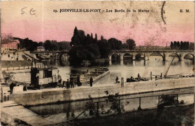 CPA JOINVILLE-le-PONT Les Bords de la Marne (600029)