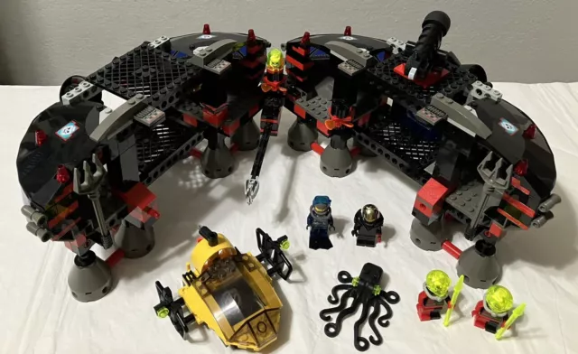 LEGO Alpha Team: Ogel Underwater Base and AT Sub (4795)