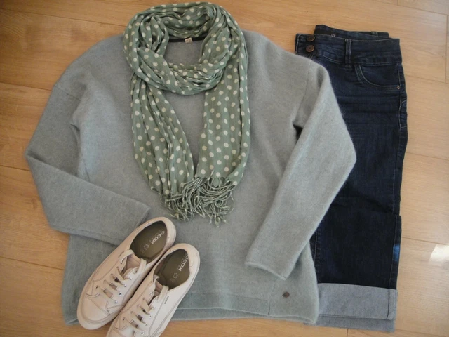 Fluffy v neck jumper hotsell