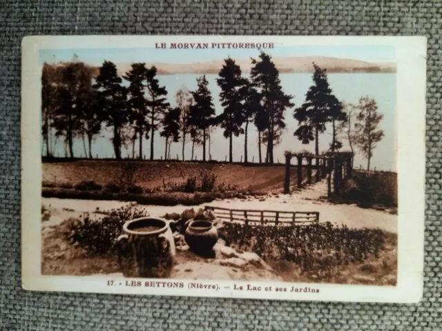 Cpa Les Settons Le Lac Et Ses Jardins