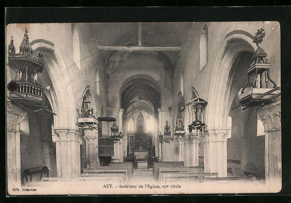 CPA Azy, Interieur de l´Eglise, XIIe siecle