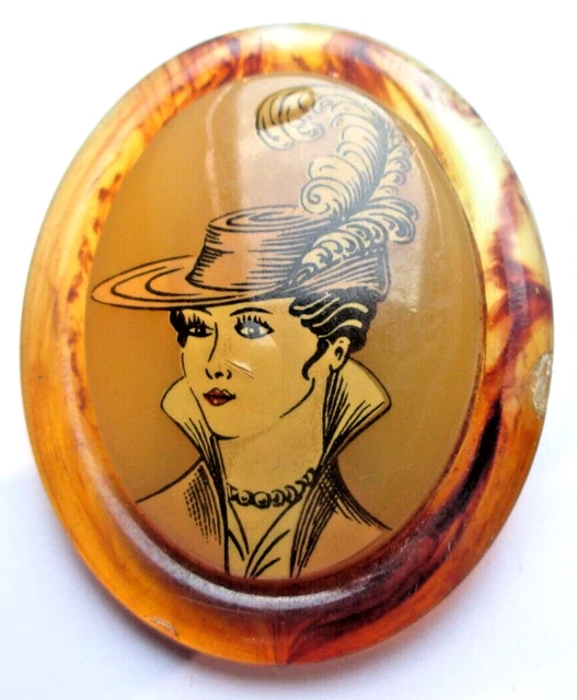 Broche Ronde Camée Vintage En Celluloïd - Portrait Femme XVIIIe Siècle - Bijou Ancien état Correct