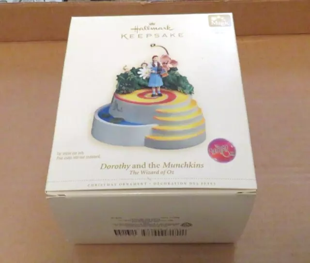 Dorothy and the Munchkins The Wizard Of Oz 2006 Hallmark Ornament Never Display