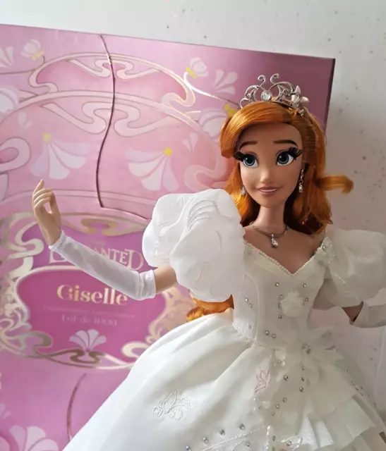 17" Limited Edition D23 GISELLE doll Disney Store Enchanted princess