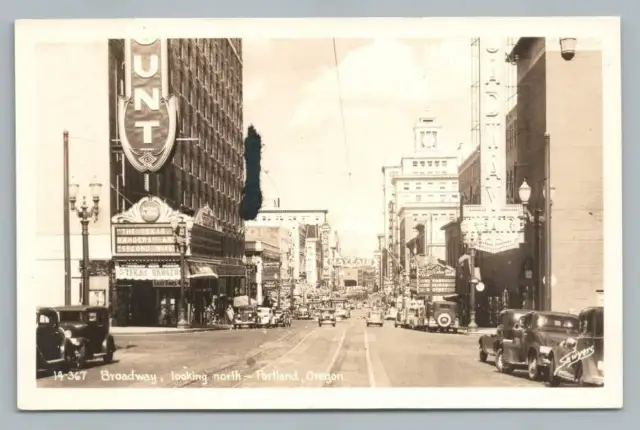 Broadway & Paramount Theater Marquee PORTLAND Oregon RPPC Vintage Photo 1940s