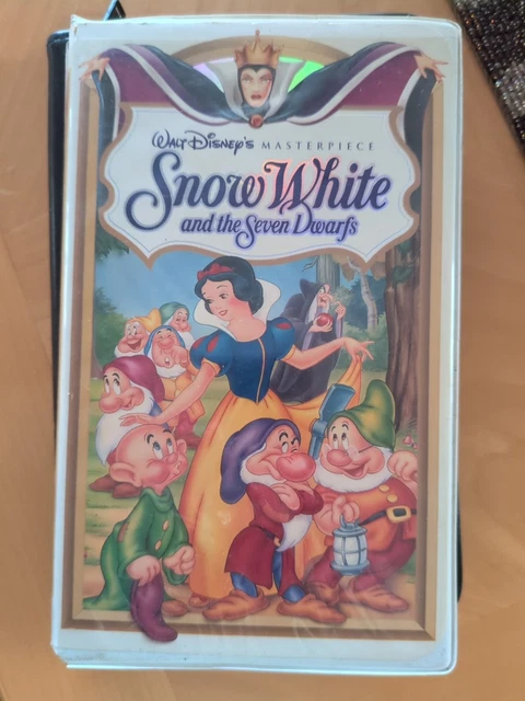WALT DISNEYS SNOW White And The Seven Dwarfs £4.51 - PicClick UK