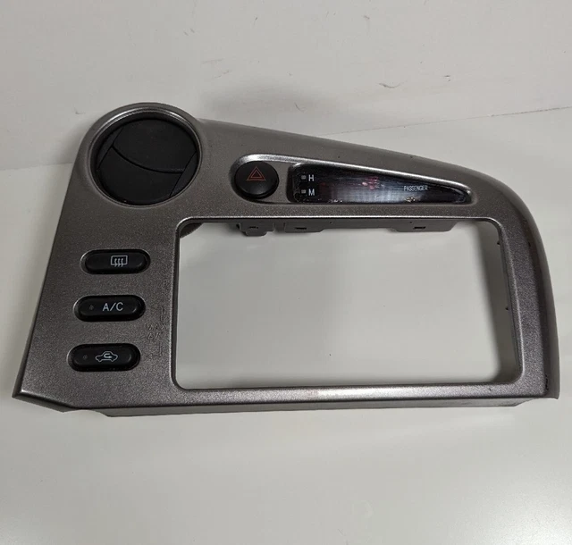 2003 - 2008 Toyota Matrix Pontiac Vibe Dash Dashboard Radio Bezel Vent AC Clock