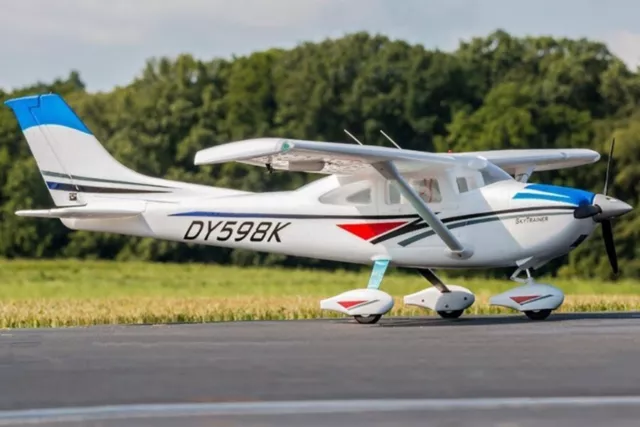 Dynam Cessna 182 Skytrainer V2 1.28M Pnp Dy8938