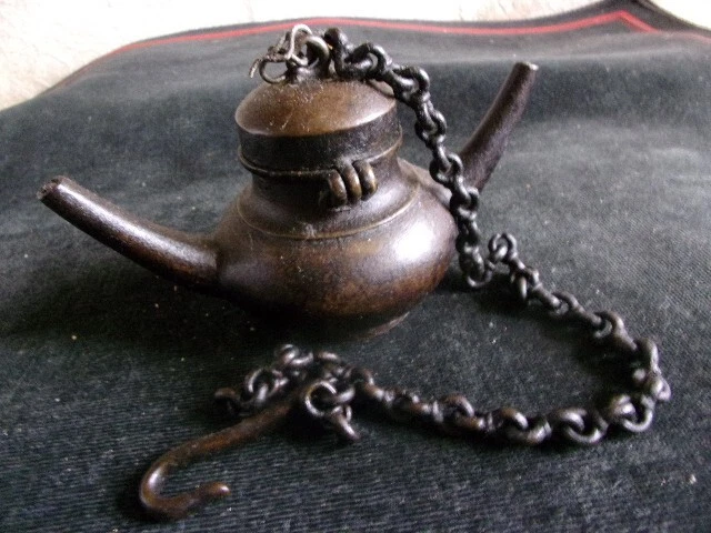 ANCIENNE LAMPE A Petrole Asie En Bronze EUR 49,00 - PicClick FR