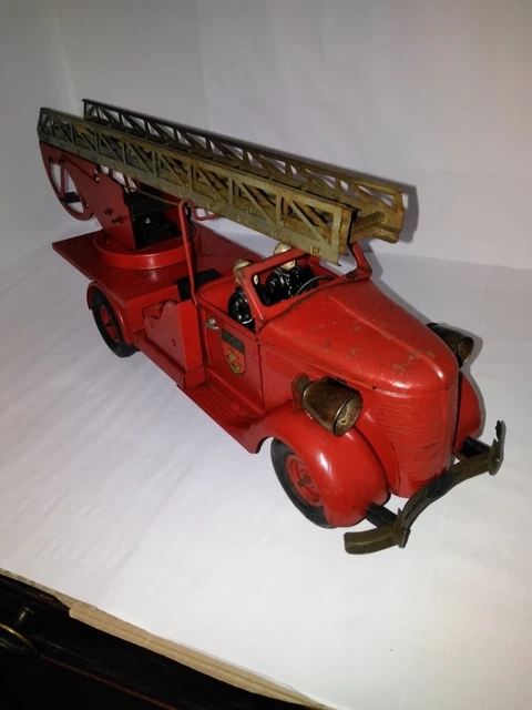 Camion De Pompier Vebe En Tôle – Jouet Grande échelle Années 50 Vintage
