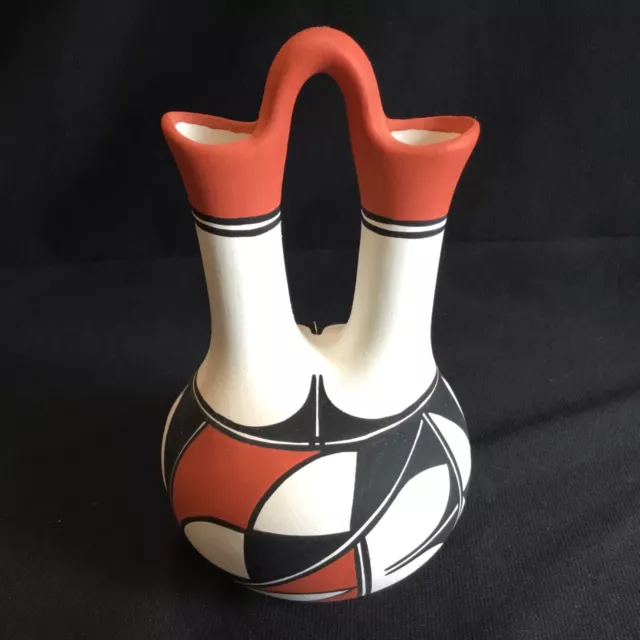 Old Isleta Pueblo Native American Indian Pottery Vase Tiwa Tribe Sgned Lente B