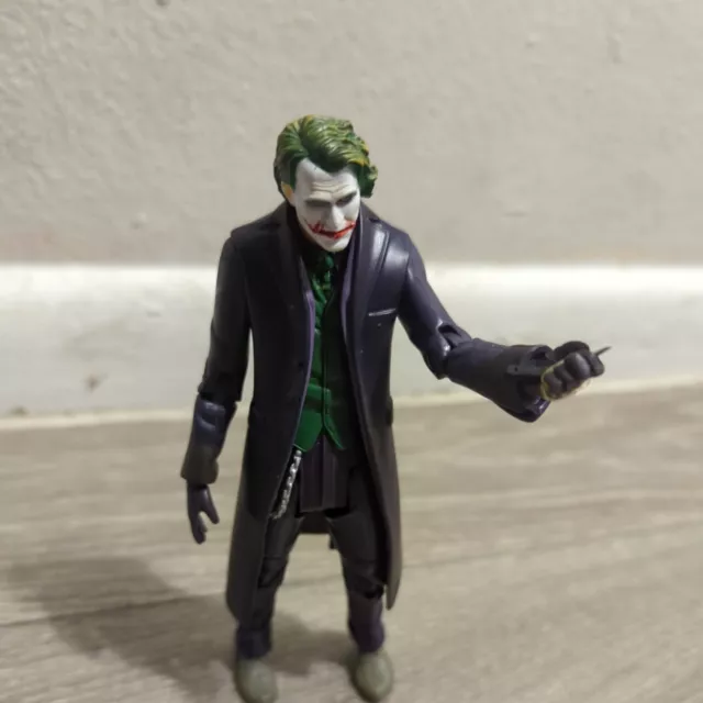 The Joker Movie Masters Batman Dark Knight Returns W/ knife 6" Loose DC Universe