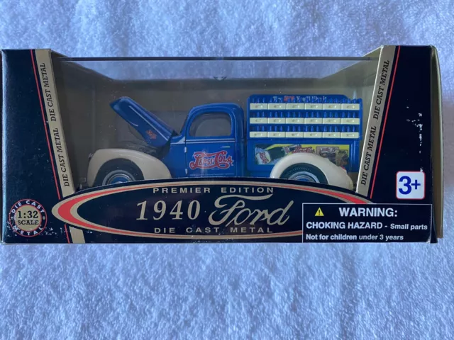 Golden Wheel 1940 Ford Pepsi-Cola Delivery Truck. 1:32 Scale Diecast. New in Box