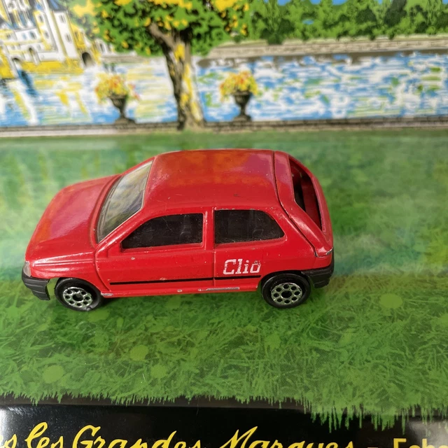 MAJORETTE RENAULT CLIO 16S NO2 CASTHEADS 1/64 - a photo on