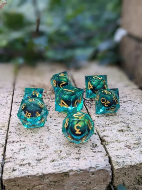 DND Sharp Resin Dice Set Dragon Eye Rolling Polyhedral Die 7pcs TTRPG Dungeons