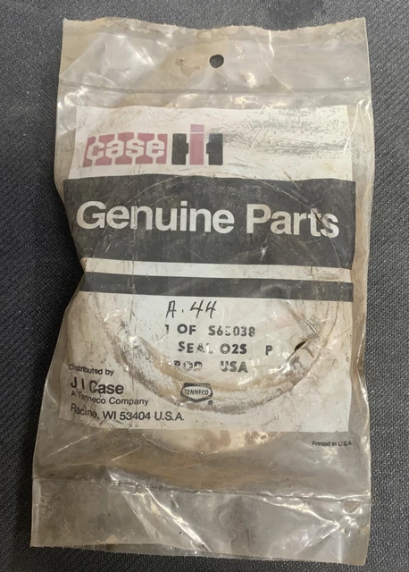 S65038 seal Fits Case NOS OEM MADE IN U.S.A.