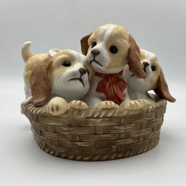 Homco Pups In A Basket 1990 Masterpiece Porcelain Figurine Cavalier Spaniel Dogs