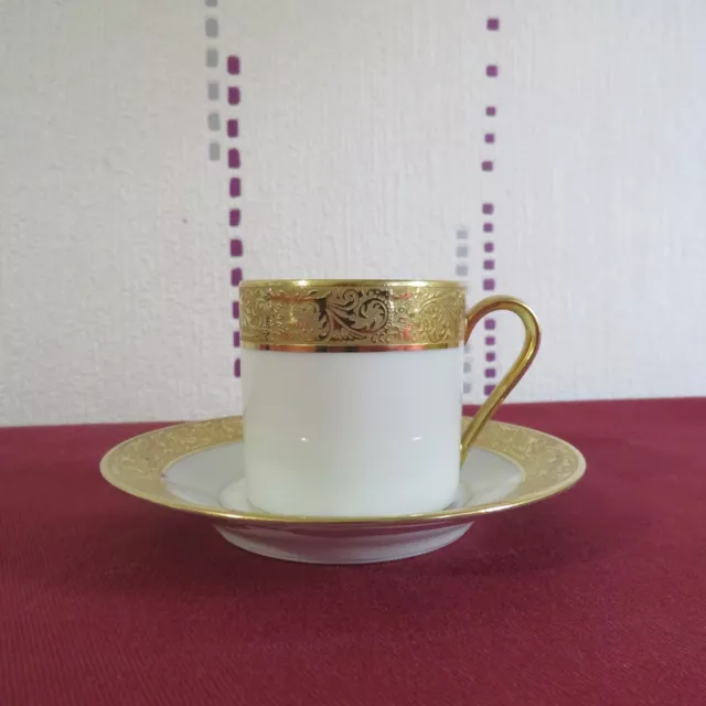 tasse litron à moka en porcelaine de limoges G DUMAS dorure double incrustation
