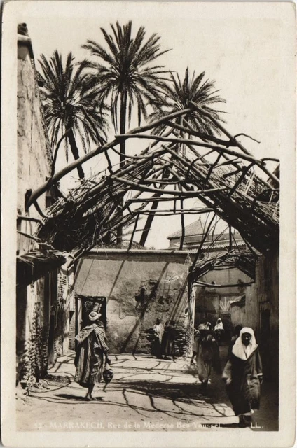 CPA AK MAROC MARRAKECH Rue de la Medersa (10629)
