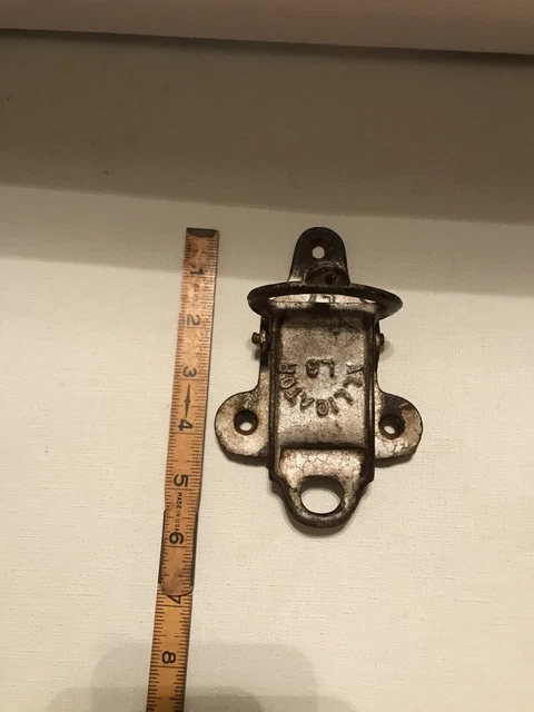 Vintage Cast Iron Barn Door Latch ALLIGATOR L8 Used  * Pull Chain Missing 9