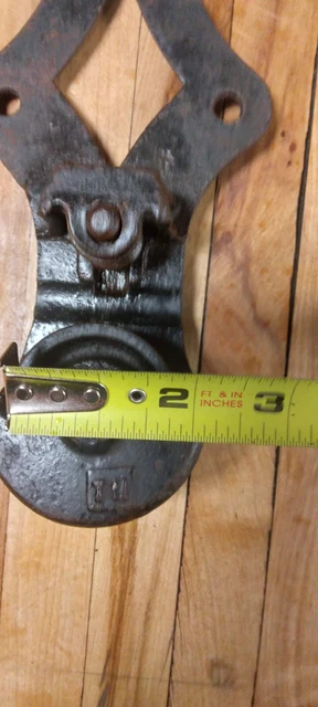 Allith Prouty Reliable Door Hanger Pulley 001 2