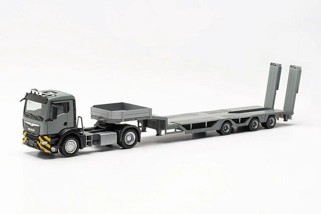 Camion avec porte engins aux couleurs WELTI FURRER - MAN TGX XXL 8x4