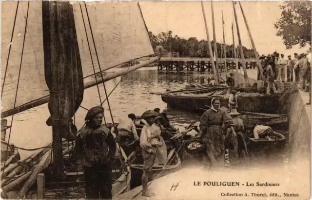 CPA Le POULIGUEN - Les Sardiniers (653993)