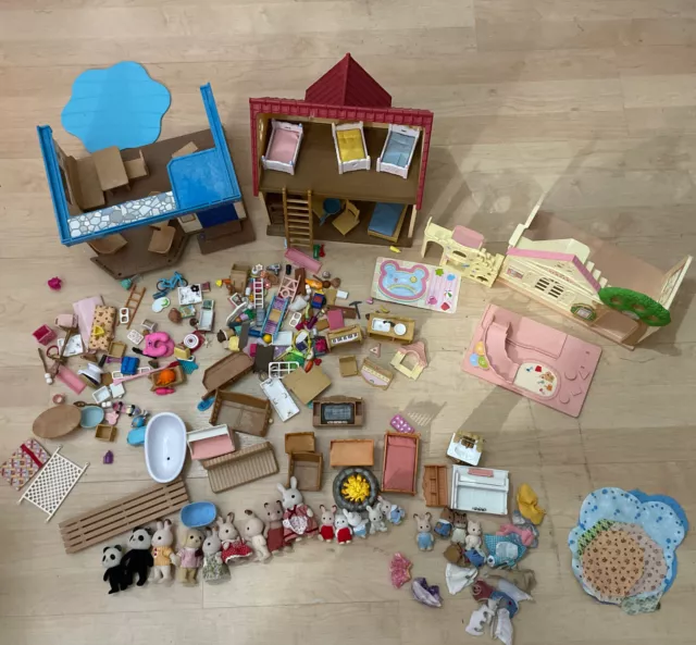 HUGE Calico Critter House, Seaside, Lot 2 Critters Furniture Accessories