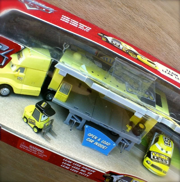 カーズ　マテル　TEAM LEAK LESS CREW Amazon.com: Disney Pixar Cars Team Leak Less Crew : Toys & Games