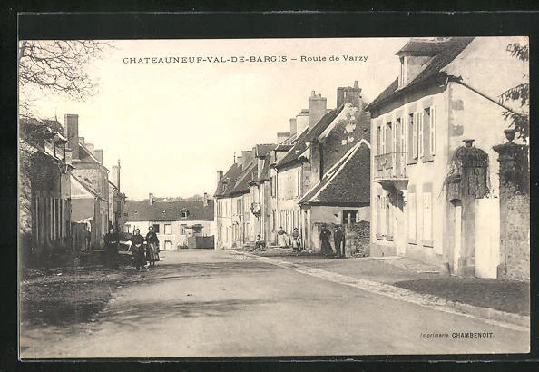CPA Chateauneuf-Val-de-Bargis, Route de Varzy, street view