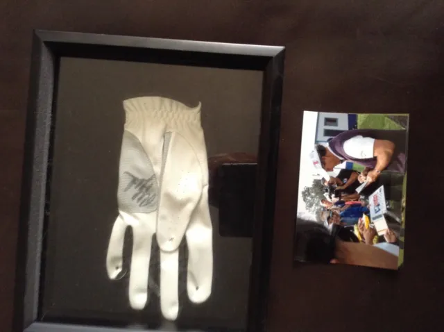 Signed Autographed Phil Mickelson Golf Glove Shadow Box