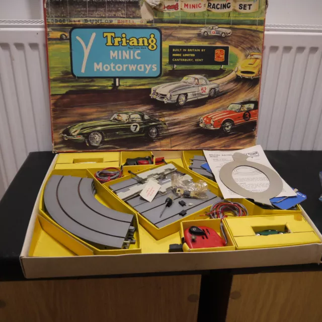 triang minic motorways M.1524 Stock Car Racing Set / Racing Car Set working