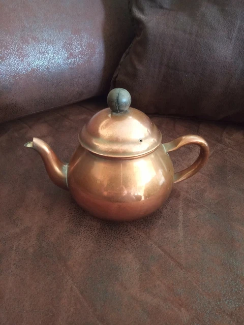 Ancienne Théière émaillée Orange 1L – Métal – Vintage Déco