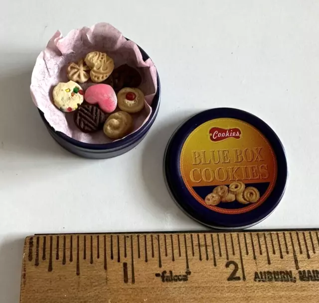 Dollhouse Food Miniature 3.1Cm Cookie Tin Filled With  8 Tiny Butter Cookies